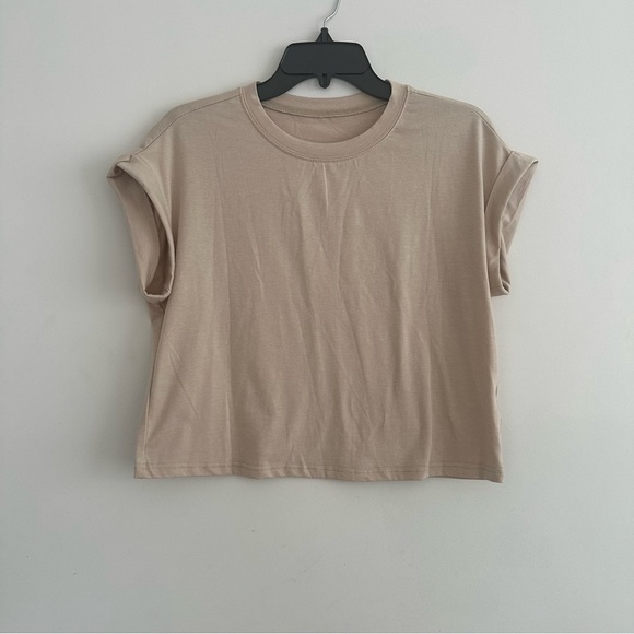 Tankaneo Short Sleeve Cropped T-Shirts Khaki Sz. Medium NWOT - Picture 3 of 5